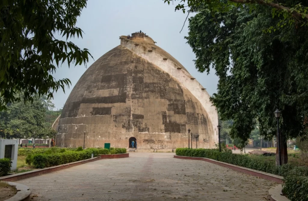 A spiral staircase leads to the top oft Stupa shaped grainary Golghar, built by the East India Company against the famine in 1786.