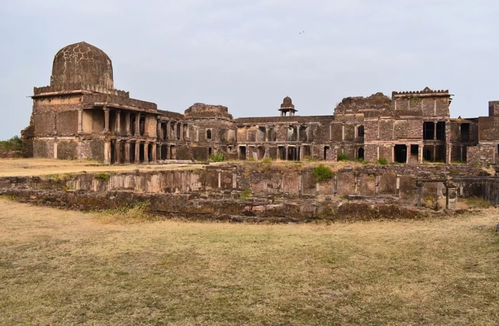 View of Badal Mahal and Rani Talab, This is a protected monument and an ancient heritage, Raisen Fort, Fort was built-in 11th Century AD, Madhya Pradesh, India.