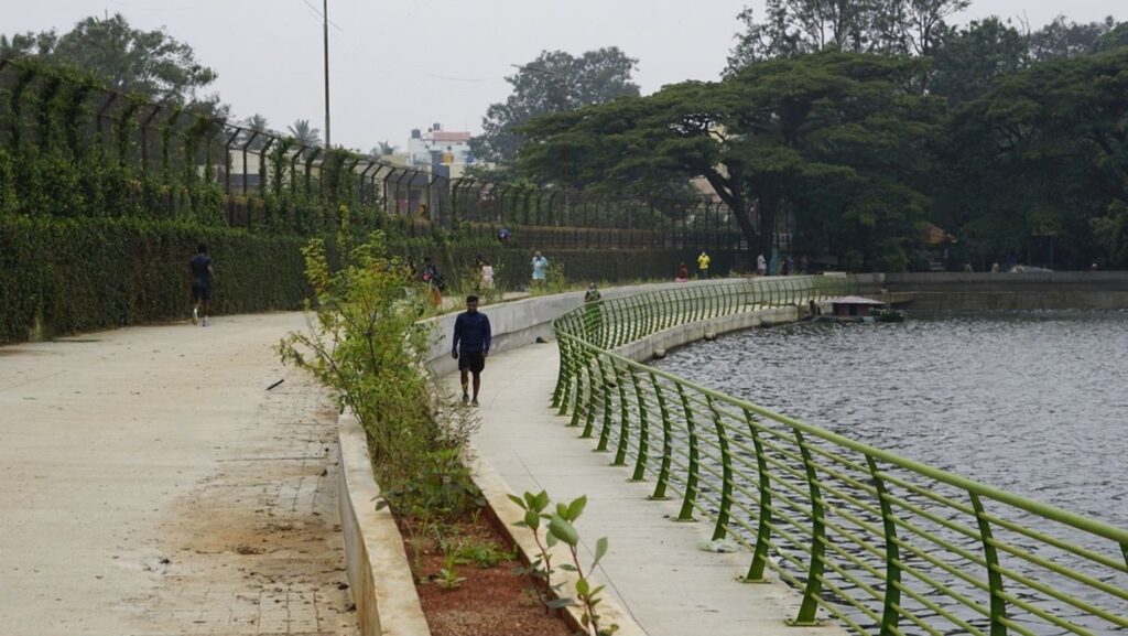 Walking lane of Sankey tank