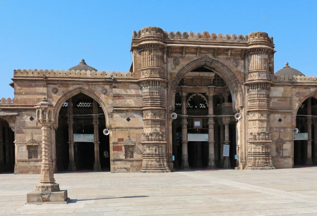 Jama Masjid or Friday mosque is built in 1423 during the reign of Ahmedabad's founder Ahmed Shah