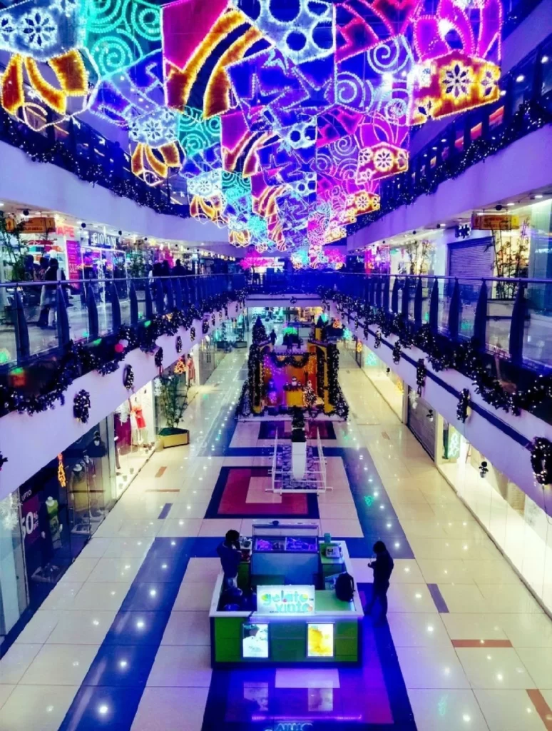 Z Square Mall, Kanpur (UP) India, Beautifully decorated on the ocassion of Christmas and New Year.