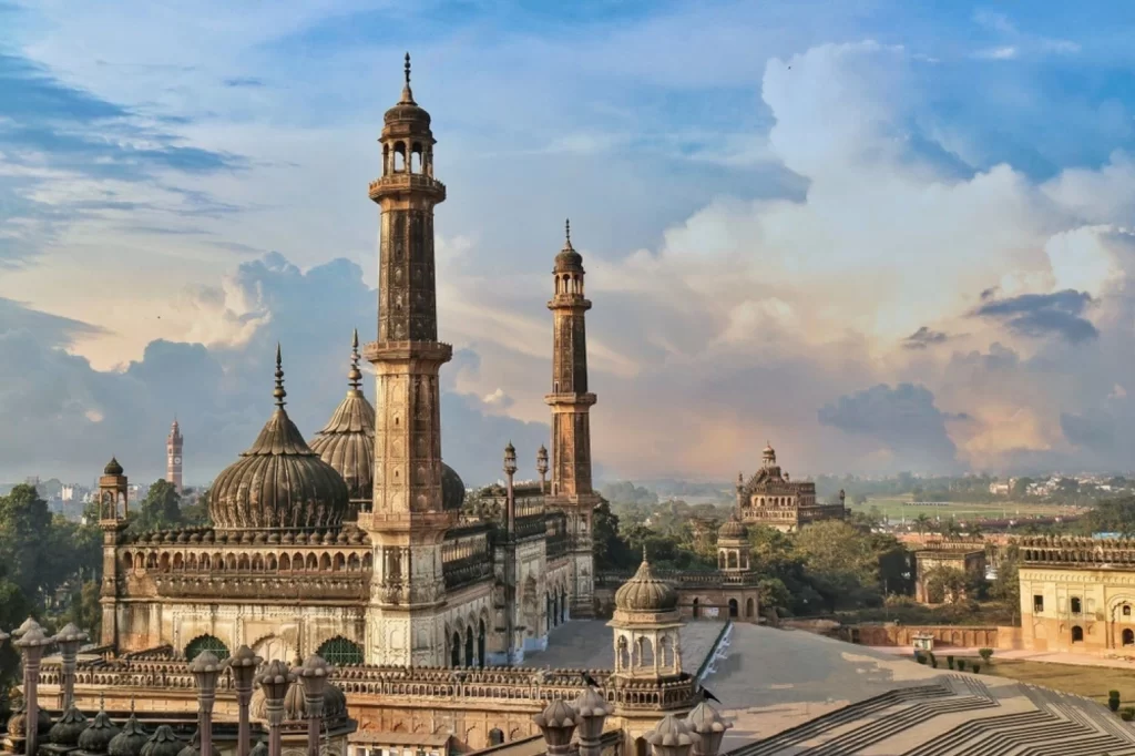 jama masjid, lucknow, uttar pradesh
