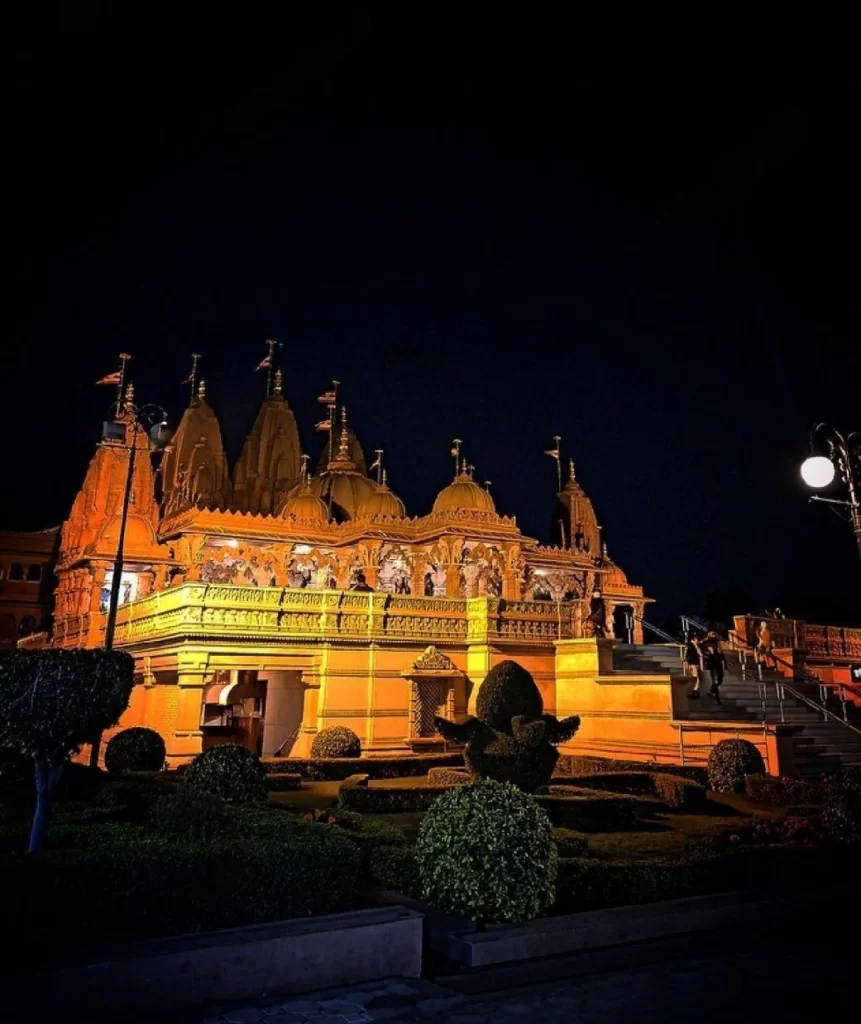 Night view of akshardham temple in Jaipur Rajasthan